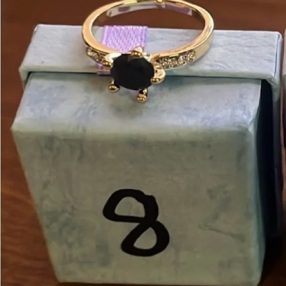 Elegant Women's Gold and‎ Silver Ring - Picture 2 of 2